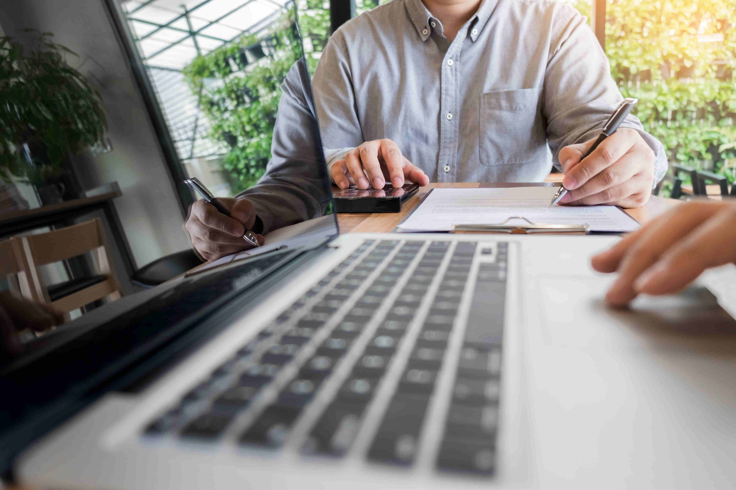 laptop-accountant-checklist.jpg